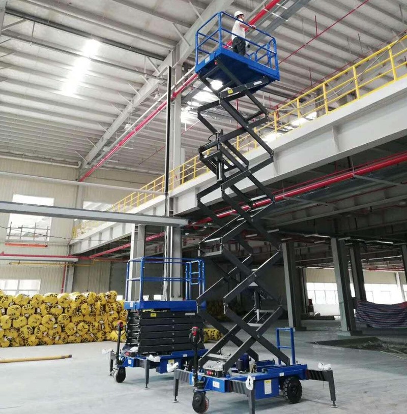 胡杨河助力行走剪叉式高空作业平台
